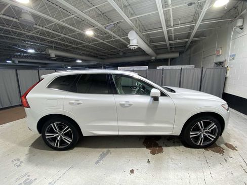 Used 2019 Volvo XC60 T5 Momentum w/ Multimedia Package AWD/4WD image 27