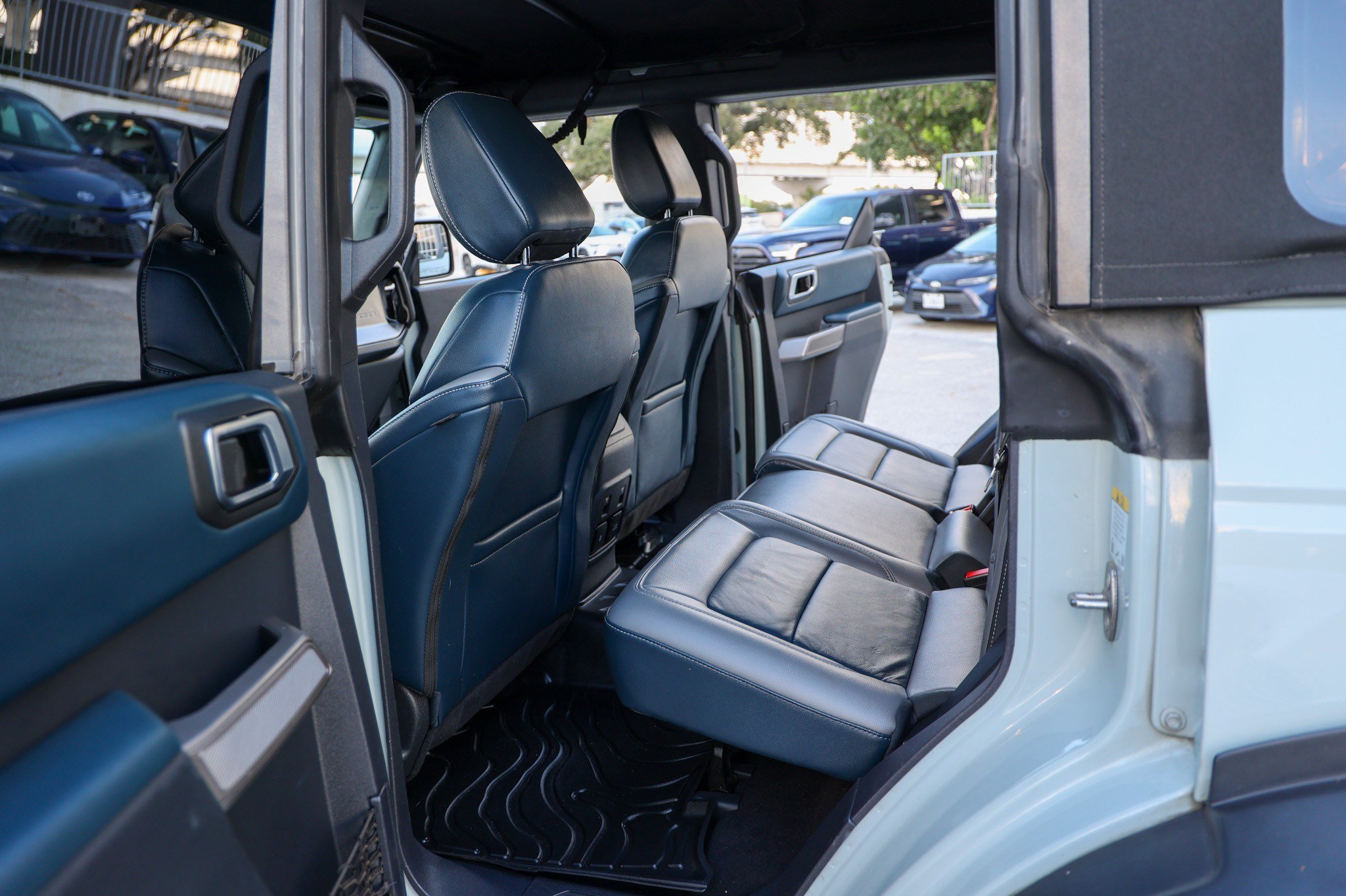 Used 2022 Ford Bronco Outer Banks AWD/4WD image 34