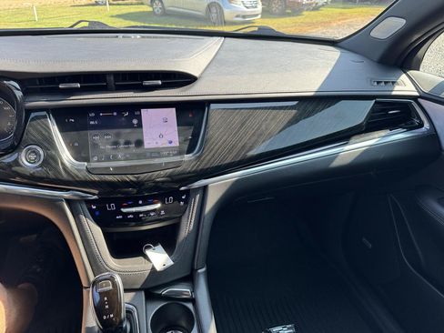 Used 2020 Cadillac XT6 Premium Luxury AWD/4WD image 35
