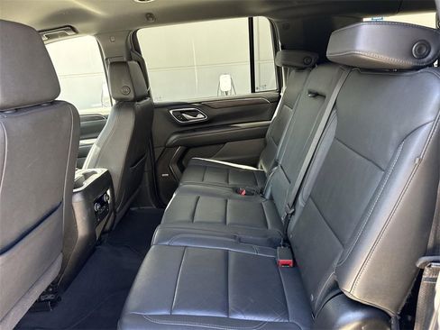 Used 2024 Chevrolet Suburban LT image 23