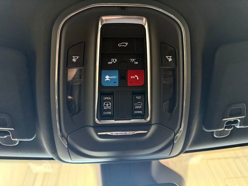 Used 2024 Jeep Grand Cherokee L Altitude image 28