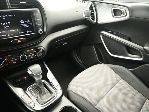 Used 2022 Kia Soul LX w/ Technology Package image 28