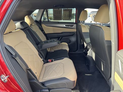 Used 2024 Volkswagen Atlas Cross Sport SE image 36