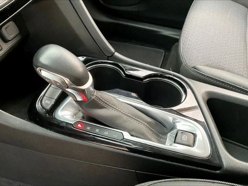 Certified 2022 Buick Encore GX Select w/ Advanced Technology Package image 15