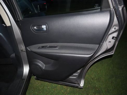 Used 2013 Nissan Rogue S AWD/4WD image 14