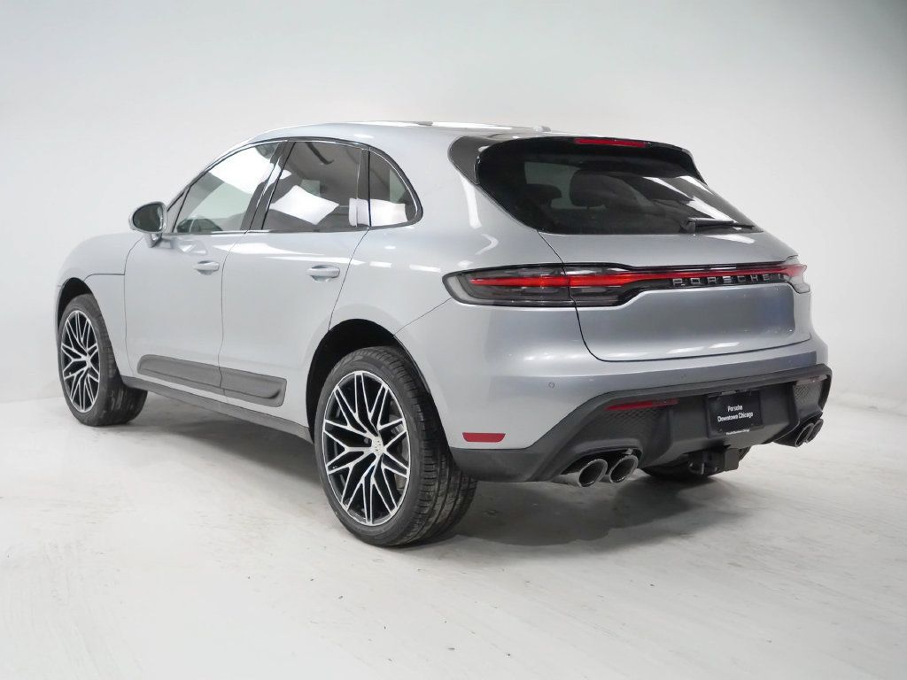 Certified 2026 Porsche Macan AWD/4WD image 3