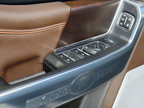 Used 2025 Ford F350 King Ranch w/ FX4 Off-Road Package image 20