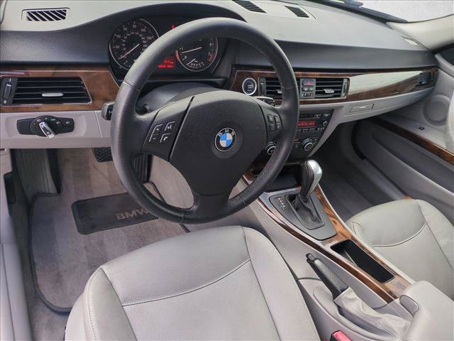 Used 2010 BMW 328i Sedan RWD image 10