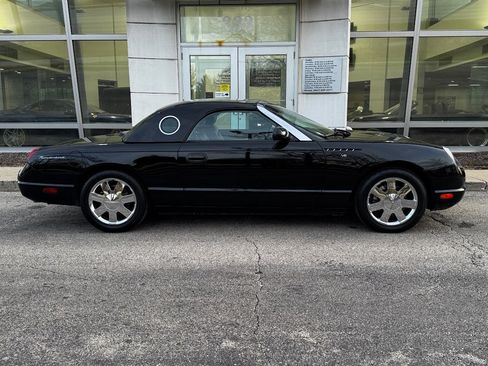Used 2002 Ford Thunderbird Deluxe image 3
