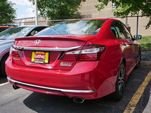 Used 2017 Honda Accord Sport Special Edition image 3
