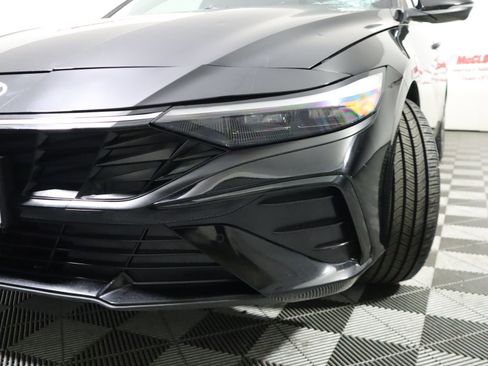 Used 2024 Hyundai Elantra Limited image 16