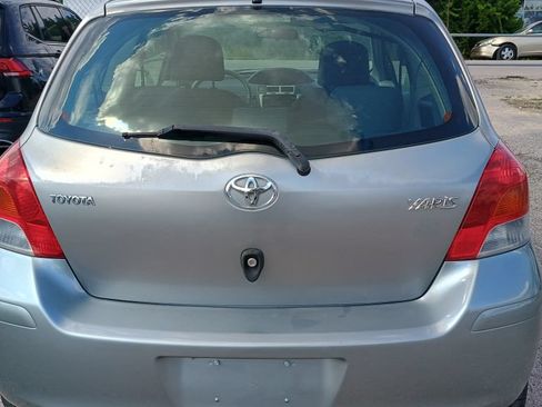 Used 2009 Toyota Yaris 2-Door Hatchback FWD image 6