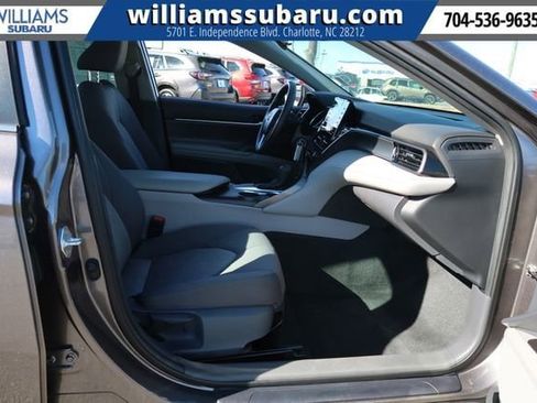 Used 2021 Toyota Camry LE image 36