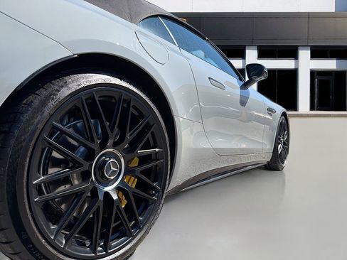 Used 2022 Mercedes-Benz SL 63 AMG 4MATIC image 45