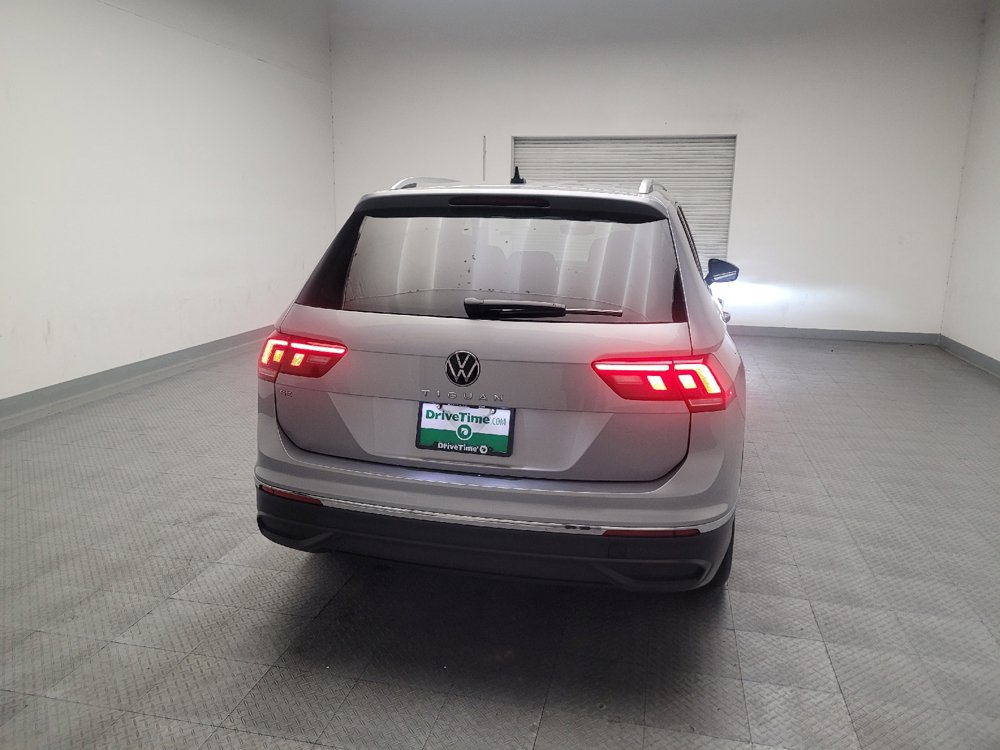 Used 2023 Volkswagen Tiguan SE FWD image 7