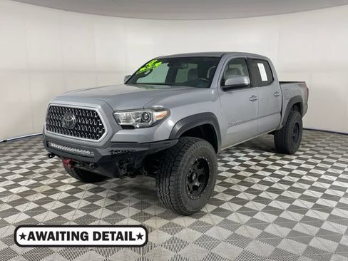 Used 2018 Toyota Tacoma TRD Off-Road AWD/4WD image 1