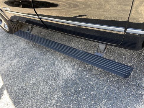 Certified 2022 RAM 1500 Limited image 33