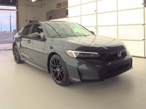 Used 2025 Honda Civic Sport image 4