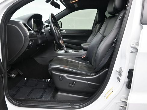 Used 2021 Jeep Grand Cherokee Laredo X RWD image 12
