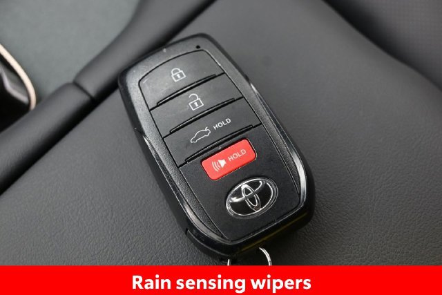 Certified 2026 Toyota Crown AWD/4WD image 29