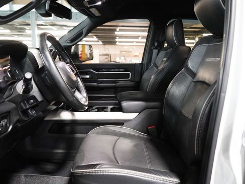 Used 2019 RAM 2500 Laramie w/ Night Edition AWD/4WD image 12