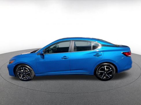 Used 2025 Nissan Sentra SV FWD image 9