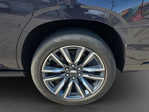 Used 2022 Cadillac Escalade Sport w/ Touring Package AWD/4WD image 5