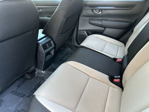 Used 2025 Honda CR-V EX image 11