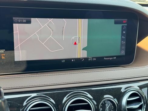 Used 2018 Mercedes-Benz S 560 Sedan image 22