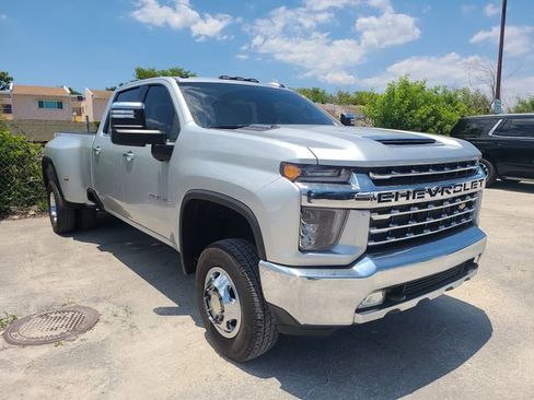 Used 2023 Chevrolet Silverado 3500 LTZ AWD/4WD image 4