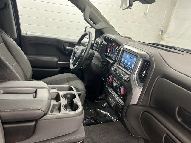 Used 2022 Chevrolet Silverado 1500 LT AWD/4WD image 23