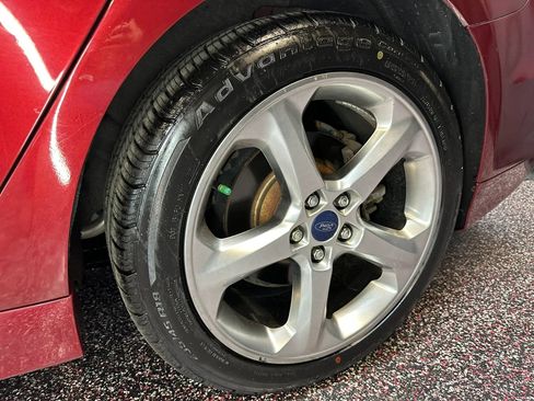 Used 2014 Ford Fusion SE FWD image 25
