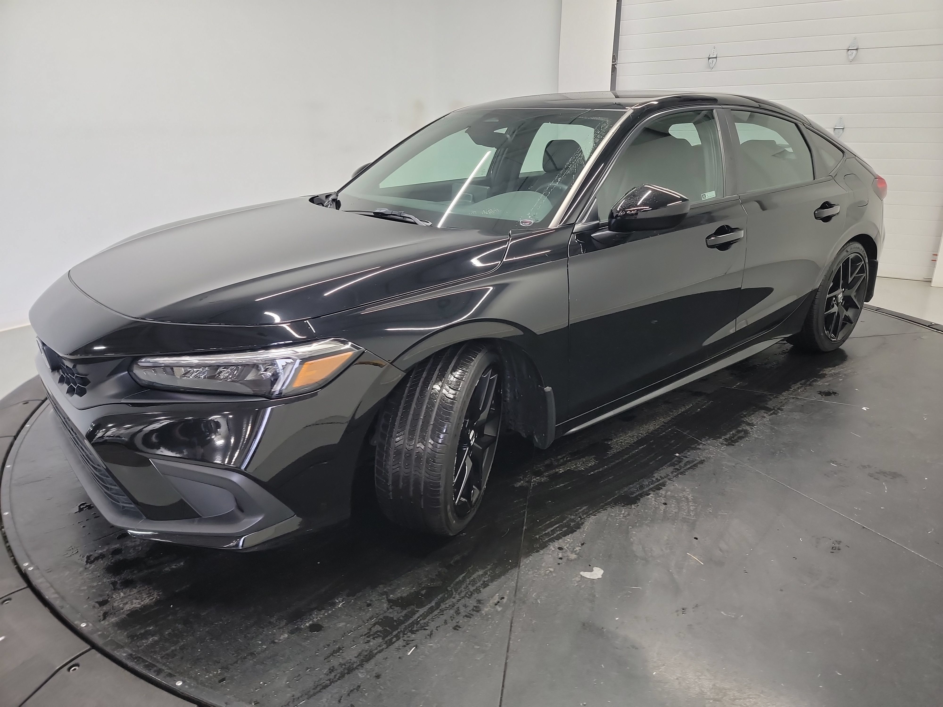 Used 2023 Honda Civic Sport image 3