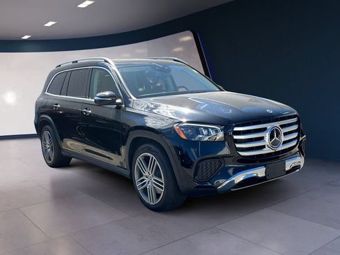 Certified 2024 Mercedes-Benz GLS 450 4MATIC image 7