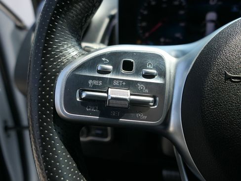 Used 2021 Mercedes-Benz GLB 250 image 14