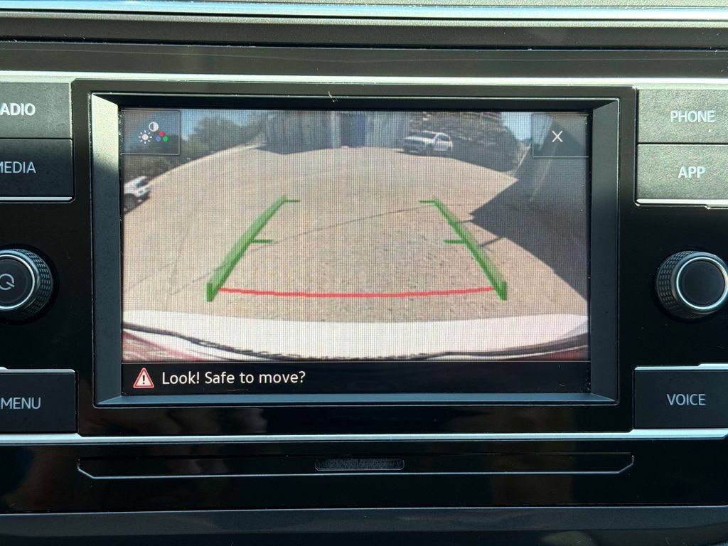 Used 2021 Volkswagen Tiguan S FWD image 24