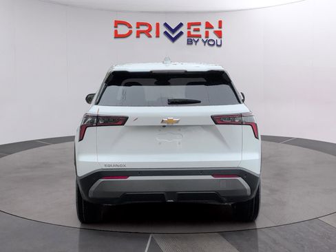 New 2026 Chevrolet Equinox LT w/ LPO, Floor Liner Package image 4