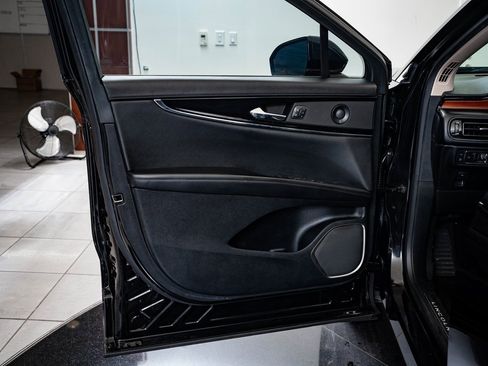 Used 2022 Lincoln Nautilus Reserve w/ Equipment Group 201A image 25