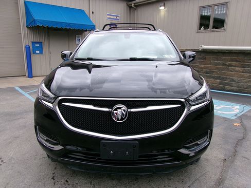 Used 2019 Buick Enclave Essence w/ LPO, Luxury Package image 3