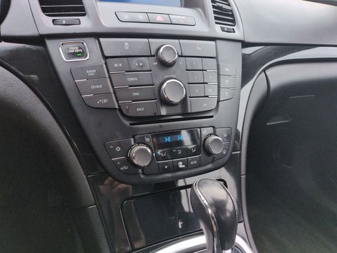 Used 2012 Buick Regal Premium image 19