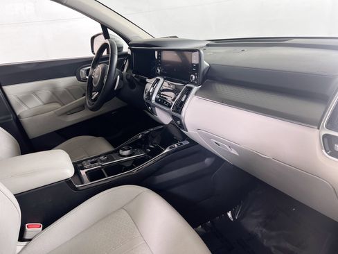 Used 2022 Kia Sorento SX Prestige w/ Panoramic Sunroof Package image 31