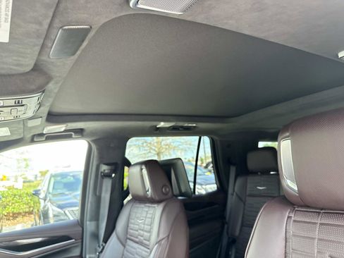Certified 2024 Cadillac Escalade Sport Platinum w/ Heavy-Duty Trailer Package AWD/4WD image 24