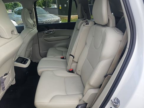 Used 2019 Volvo XC90 T6 Momentum AWD/4WD image 30