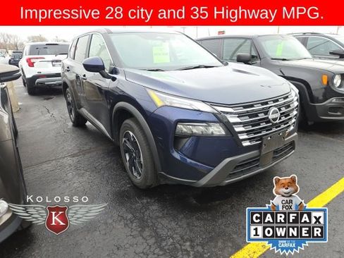 Used 2025 Nissan Rogue SV image 1