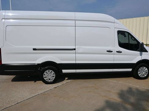 Used 2022 Ford Transit 250 148 High Roof Extended RWD image 8