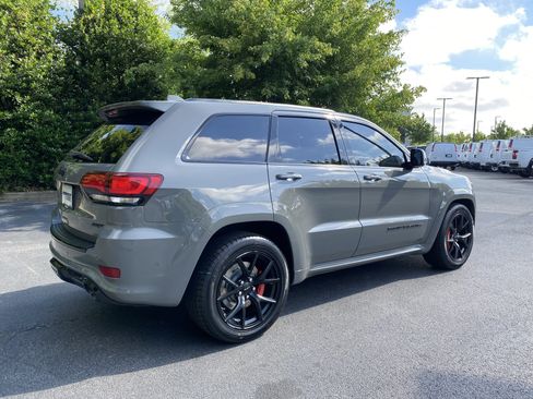 Used 2021 Jeep Grand Cherokee SRT AWD/4WD image 9