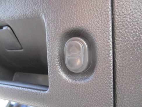 Used 2015 GMC Yukon SLT w/ Open Road Package image 23