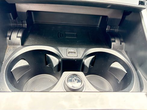 Used 2024 BMW 230i Coupe w/ M Sport Package RWD image 30