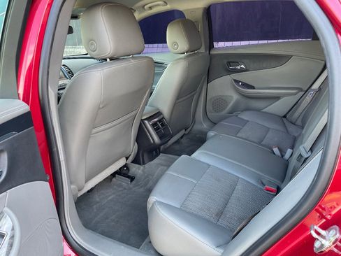 Used 2015 Chevrolet Impala LT FWD image 14