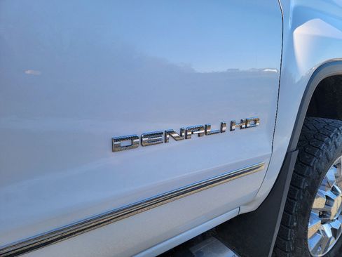 Used 2018 GMC Sierra 2500 Denali w/ Duramax Plus Package image 14